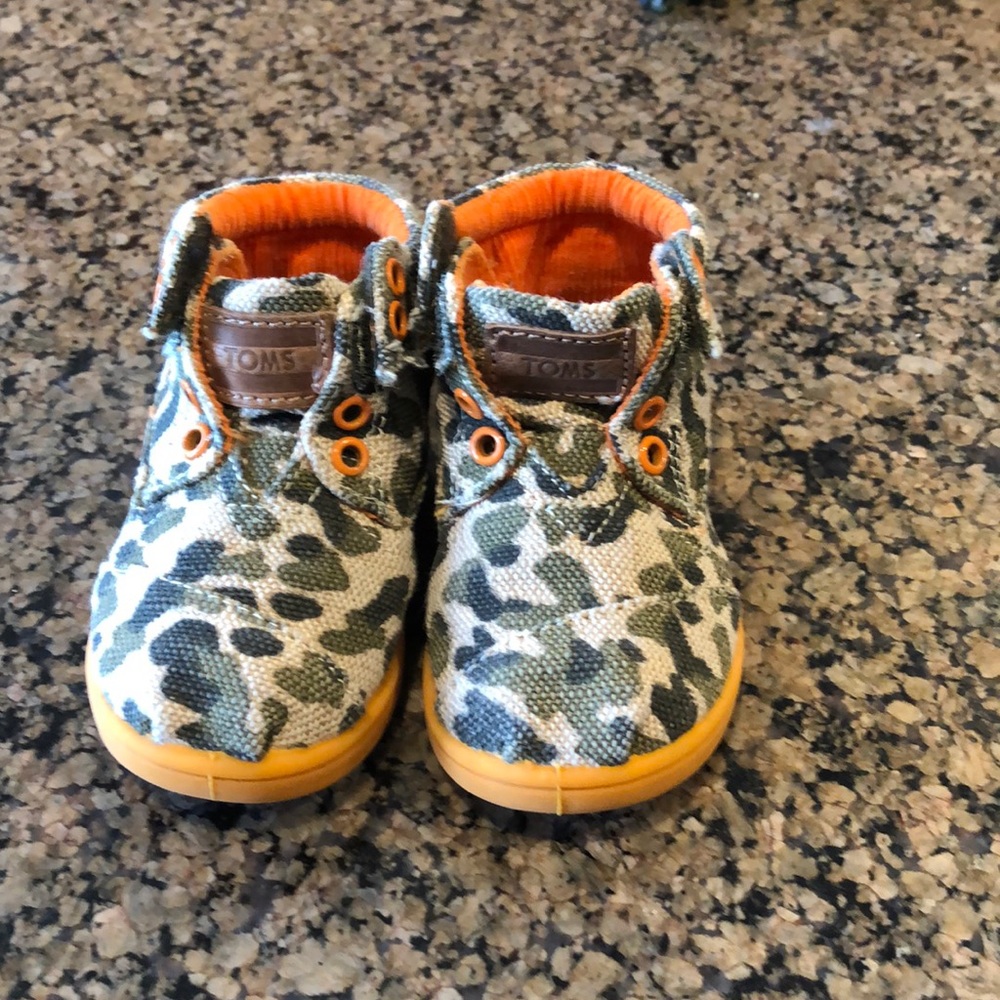 Boys Toms Camo shoes